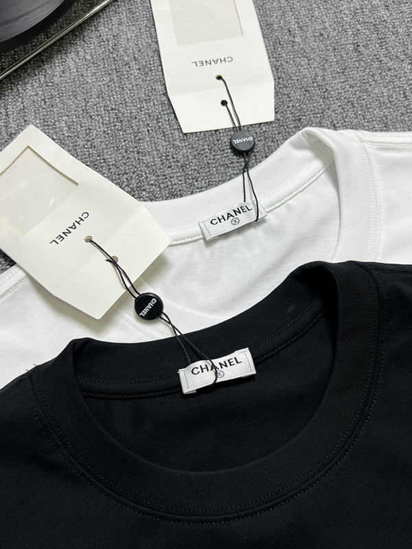 ブランドTシャツ全体デザイン